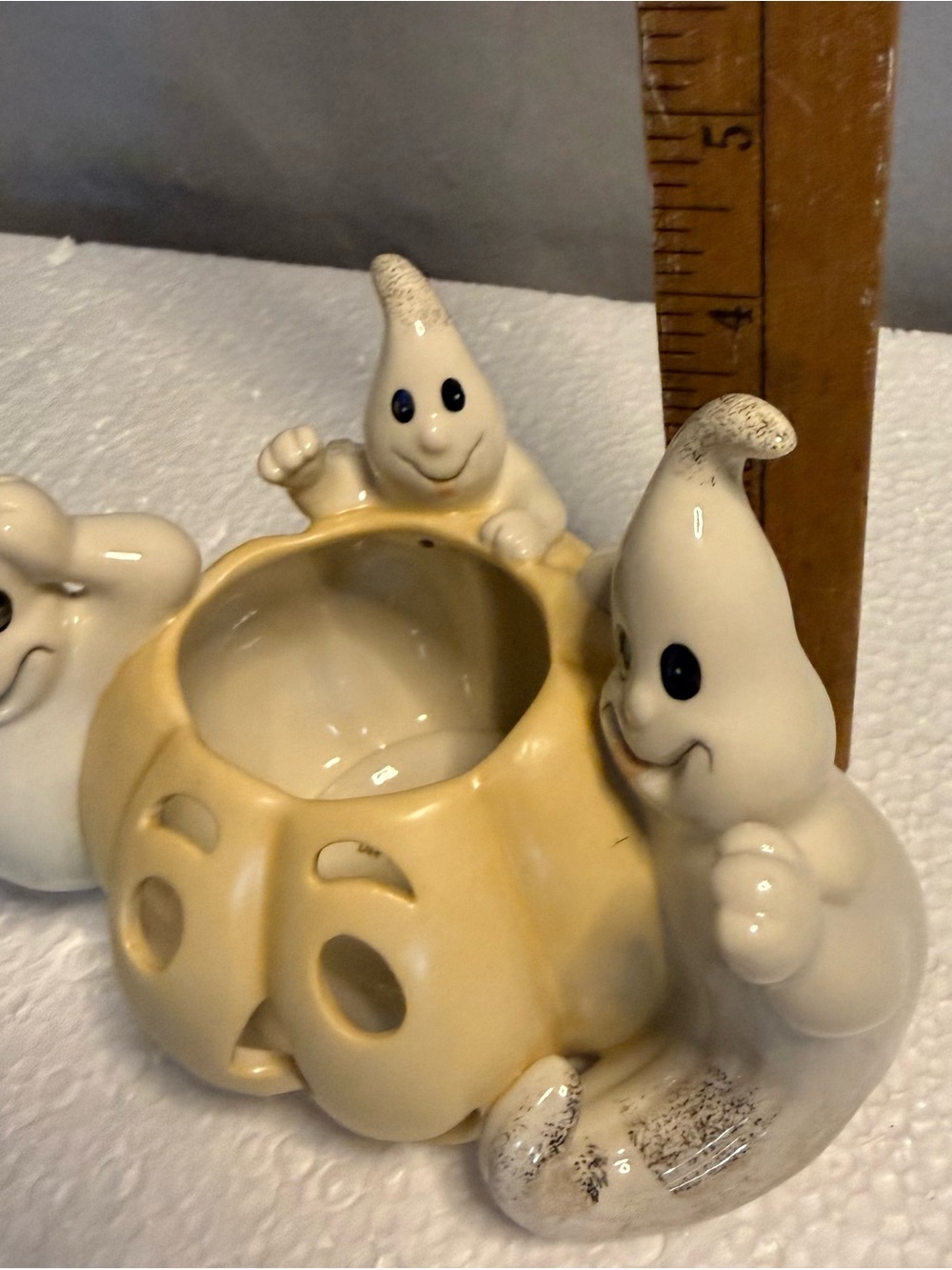 Lenox Vintage Halloween Ghost Trio
Pumpkin Tealight Candle Holder Like New - Picture 9 of 9